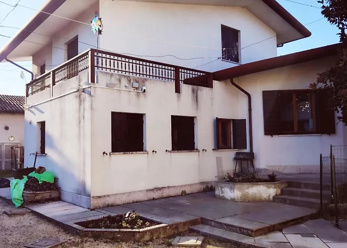 Bazzera Homestay szállás *