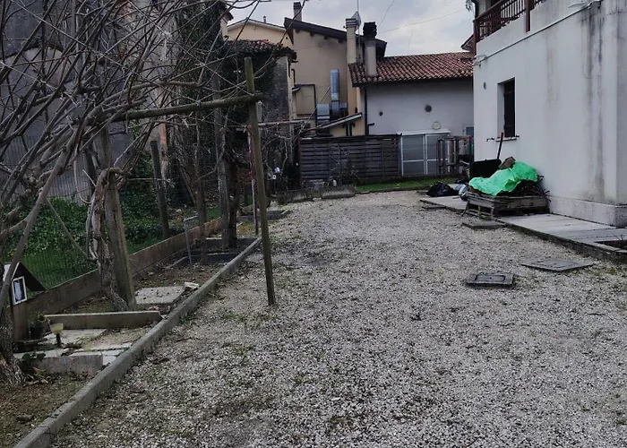 Bazzera Homestay szállás *